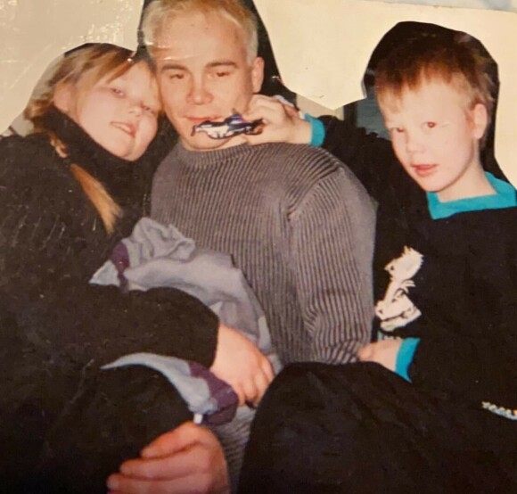 REVET BORT: For John og søsteren er faren uerstattelig. Nå har de bare barndomsminnene å gå på. Foto: Privat REVET BORT: For John og søsteren er faren uerstattelig. Nå har de bare barndomsminnene å gå på. Foto: Privat